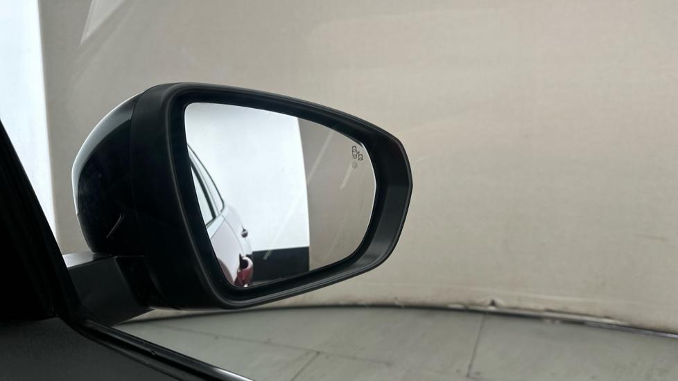 Blind Spot Monitoring System 