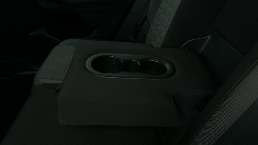 Rear Armrest/ Cup Holder