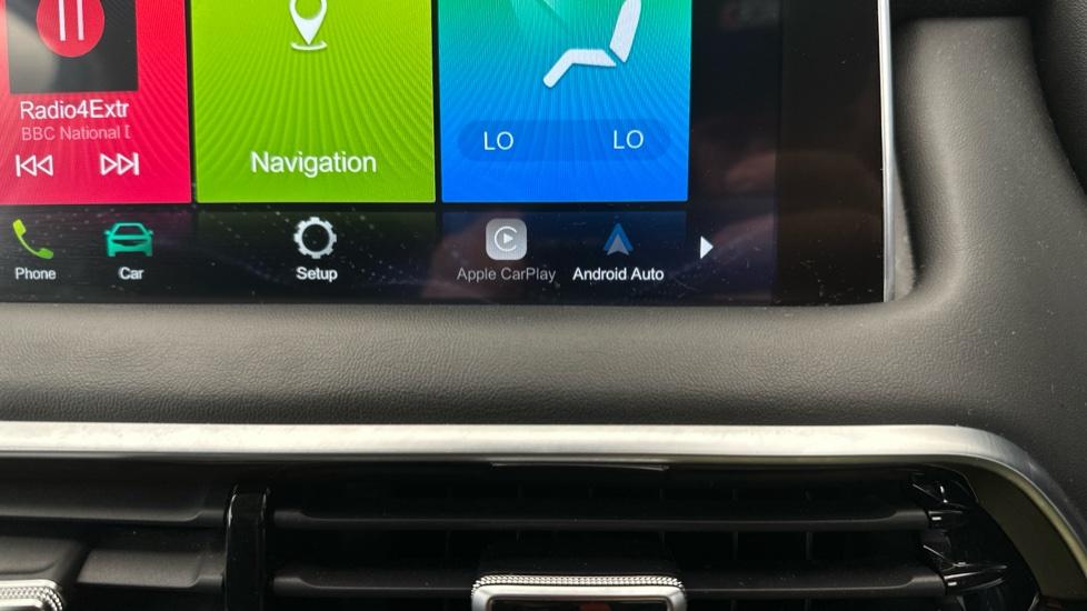 Apple Car Play & Android Auto