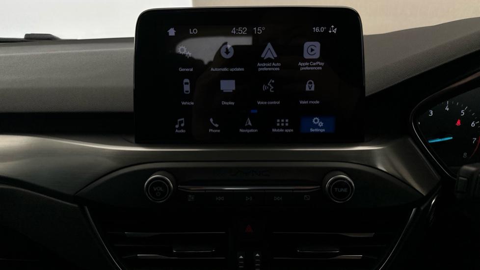 Apple Car Play & Android Auto