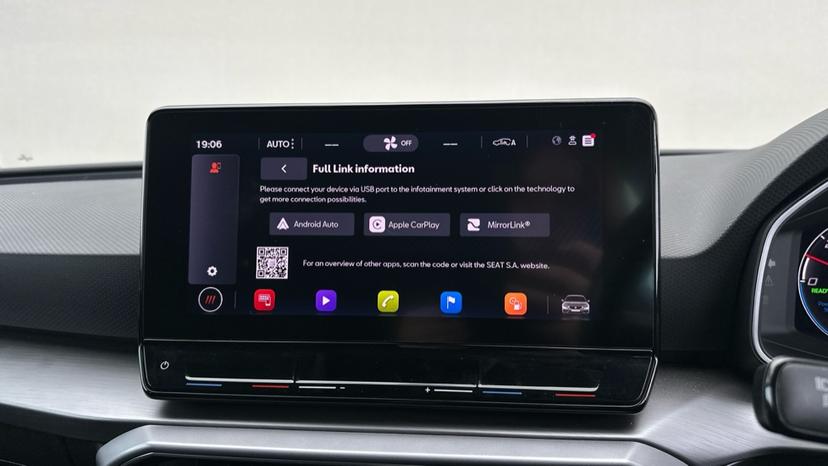 Apple Car Play & Android Auto