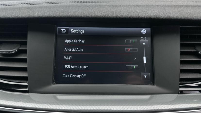 Apple CarPlay / Android Auto 