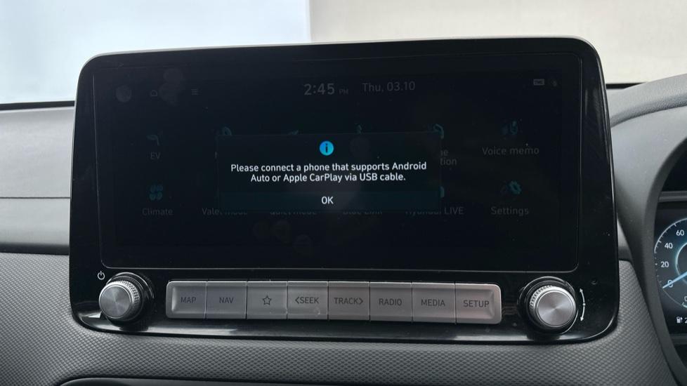 Apple Car Play & Android Auto