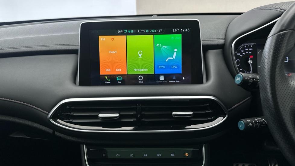 Apple Car Play & Android Auto