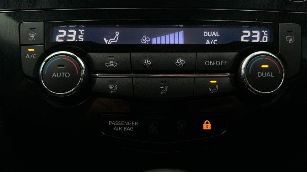 Air Conditioning /Dual Climate Control 