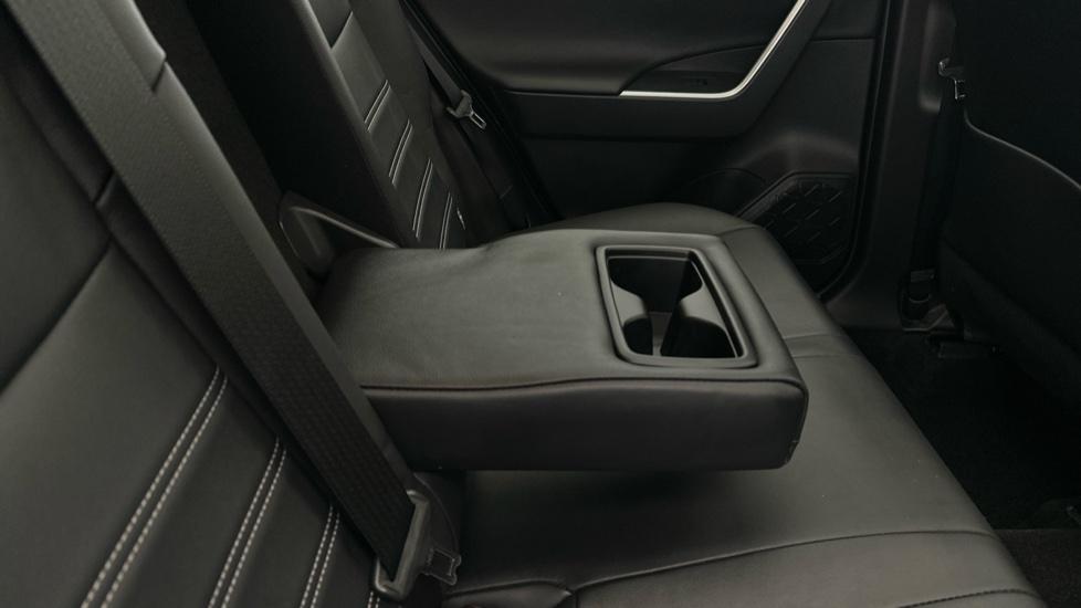 Rear Armrest/ Cup Holder