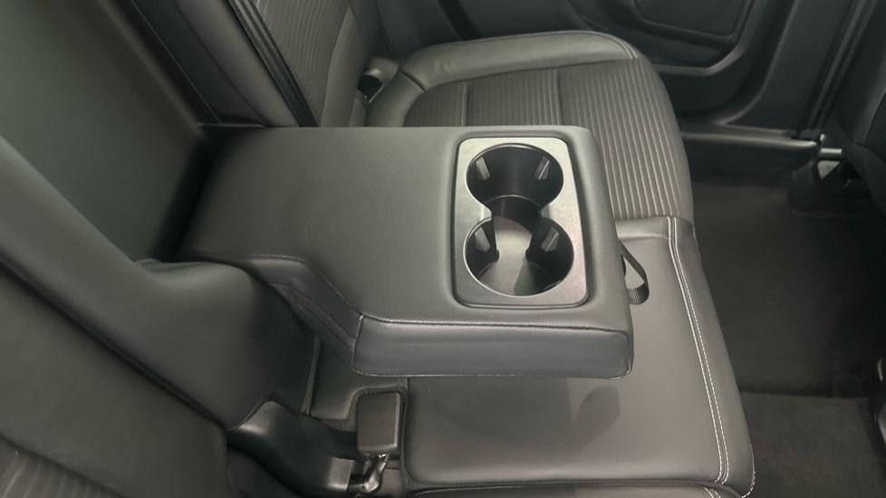 Rear Armrest/ Cup Holder