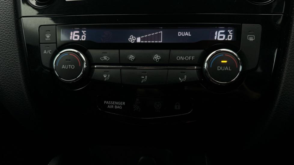 Air Conditioning /Dual Climate Control 