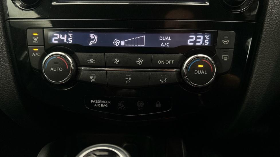 Air Conditioning /Dual Climate Control 