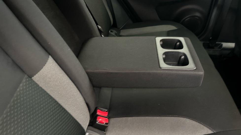 Rear Armrest/ Cup Holder