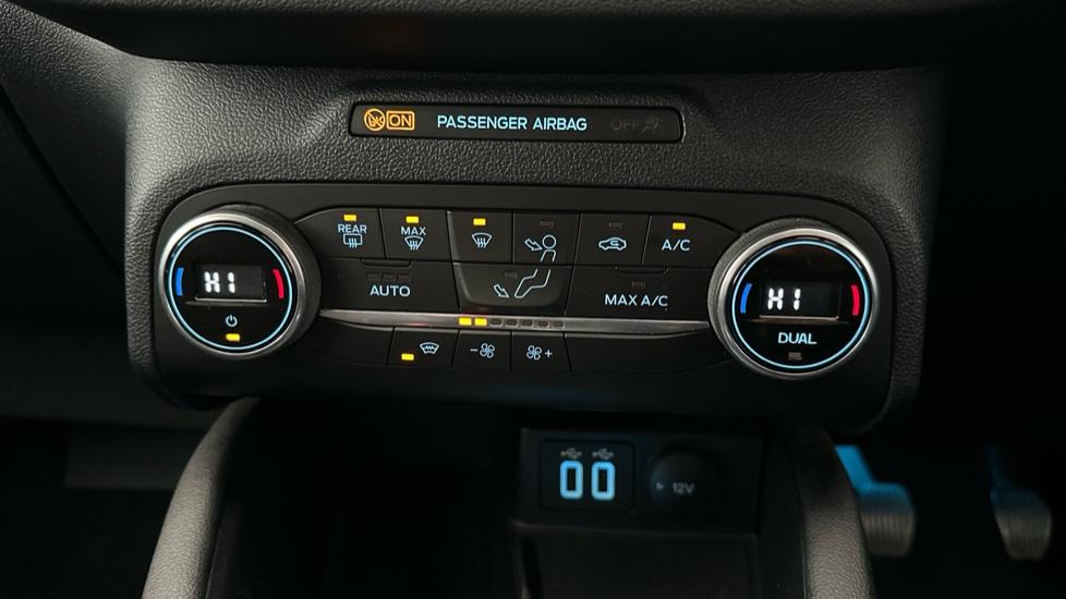 Air Conditioning /Dual Climate Control 