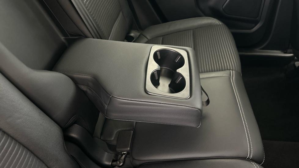 Rear Armrest/ Cup Holder