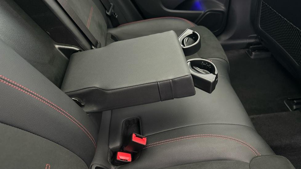 Rear Armrest/ Cup Holder