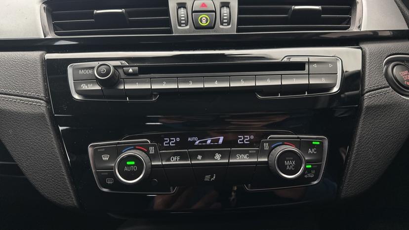 Dual Climate Control / Air Conditioning 