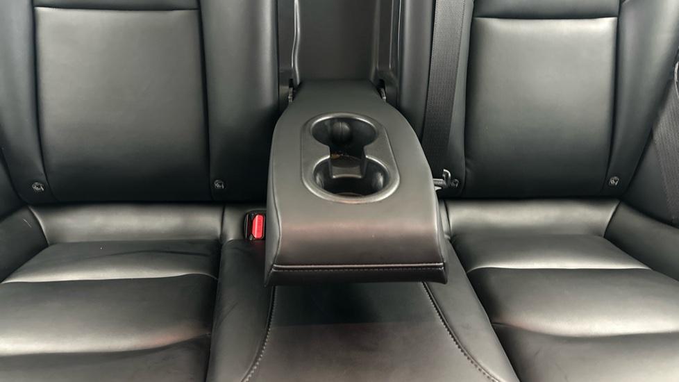 Rear Armrest/ Cup Holder