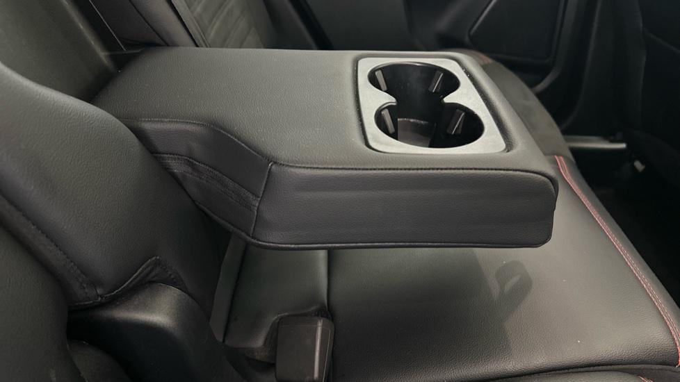 Rear Armrest/ Cup Holder