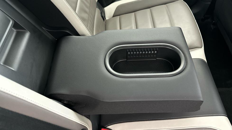 Rear Armrest/ Cup Holder