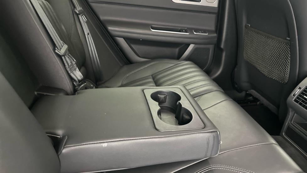 Rear Armrest/ Cup Holder