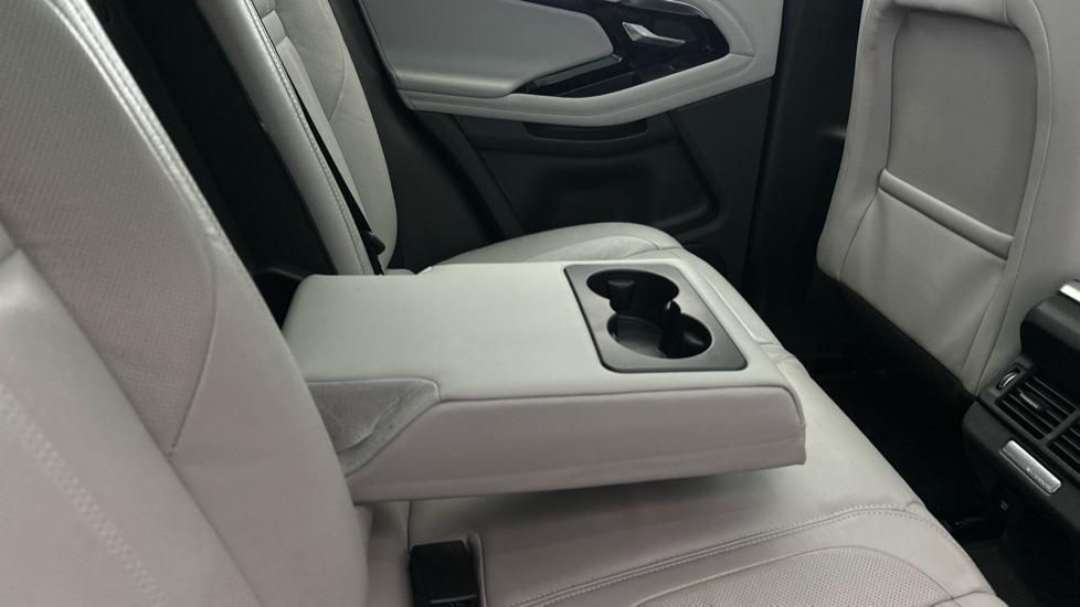 Rear Armrest/ Cup Holder