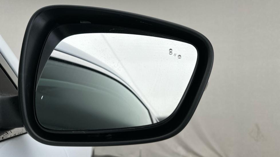 Blind Spot Monitoring System 