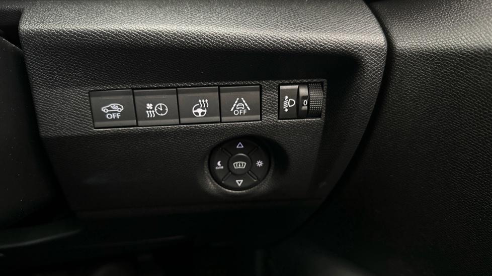 Lane Assist/ Heated Steering Wheel 