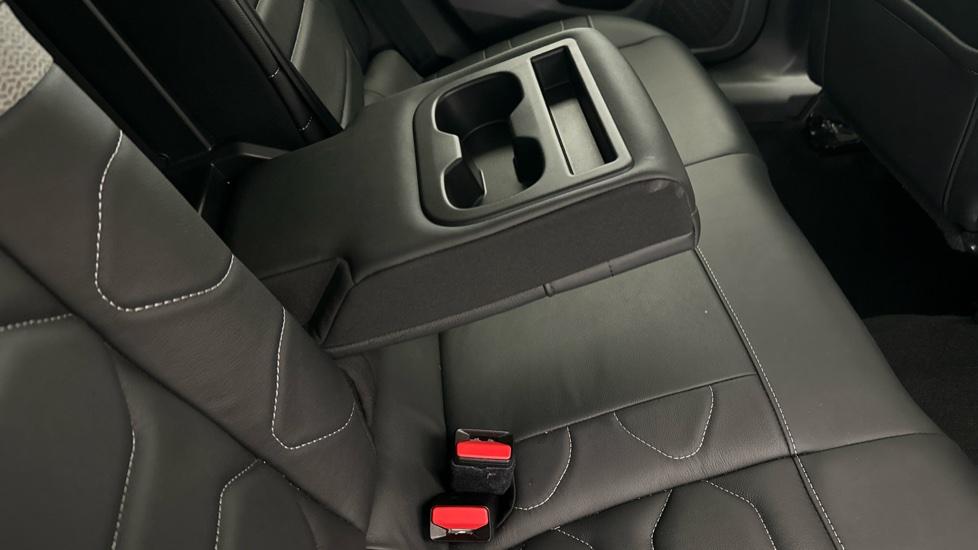 Rear Armrest/ Cup Holder