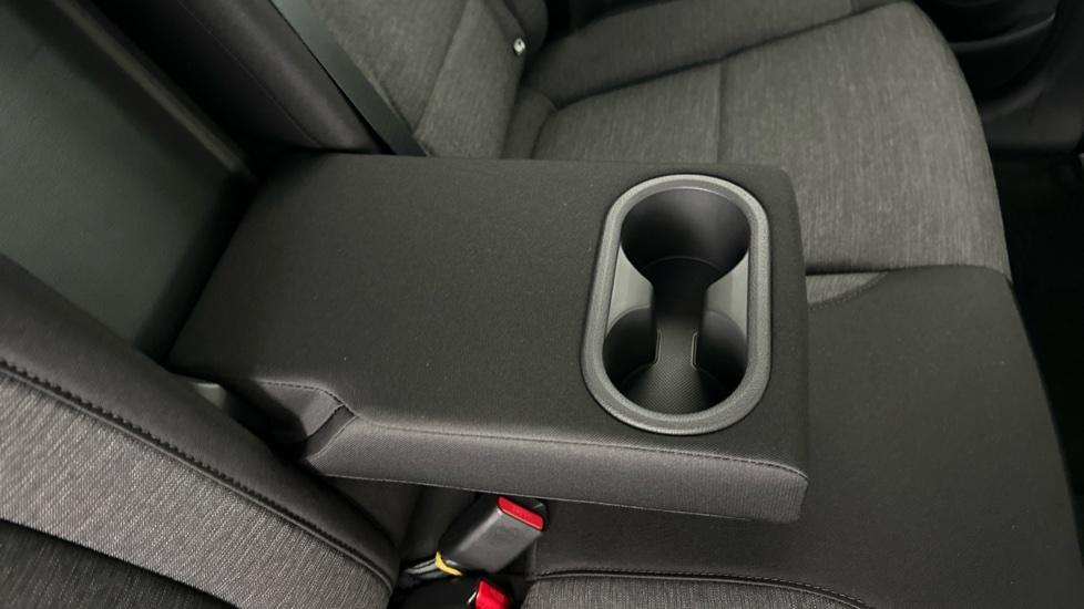 Rear Armrest/ Cup Holder