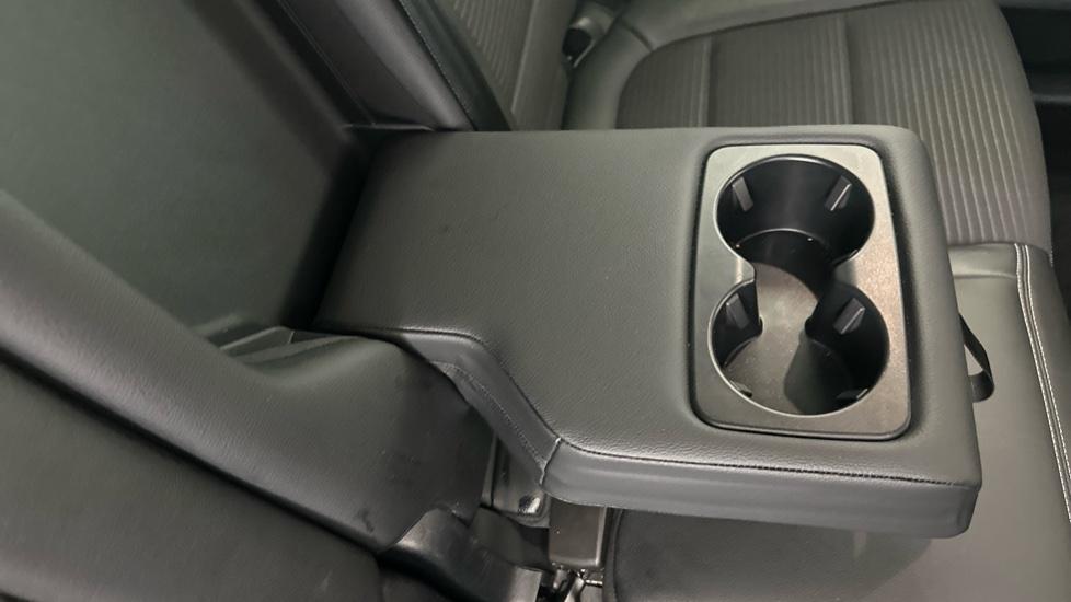 Rear Armrest/ Cup Holder