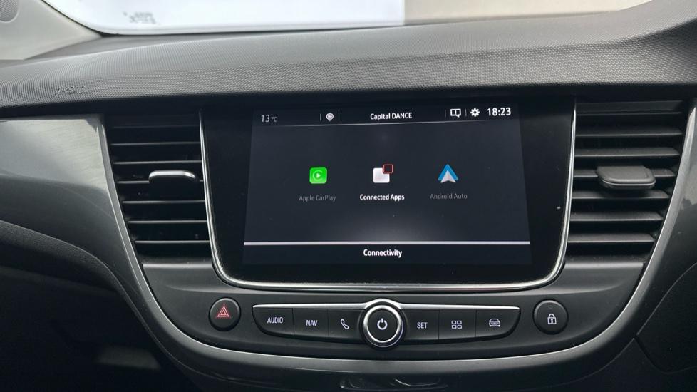 Apple Car Play & Android Auto