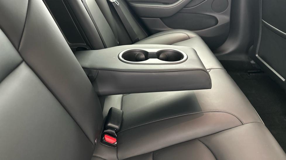 Rear Armrest/ Cup Holder