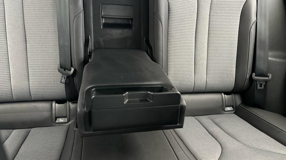 Rear Armrest/ Cup Holder