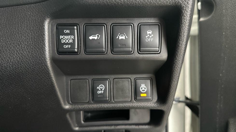 Lane Assist  / Heated Steering Wheel  / Auto Stop/Start 