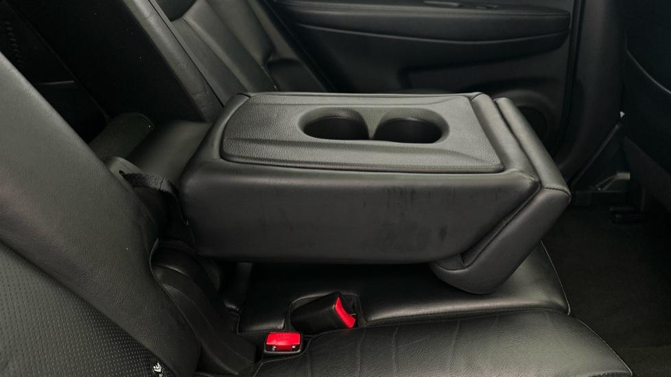 Rear Armrest/ Cup Holder