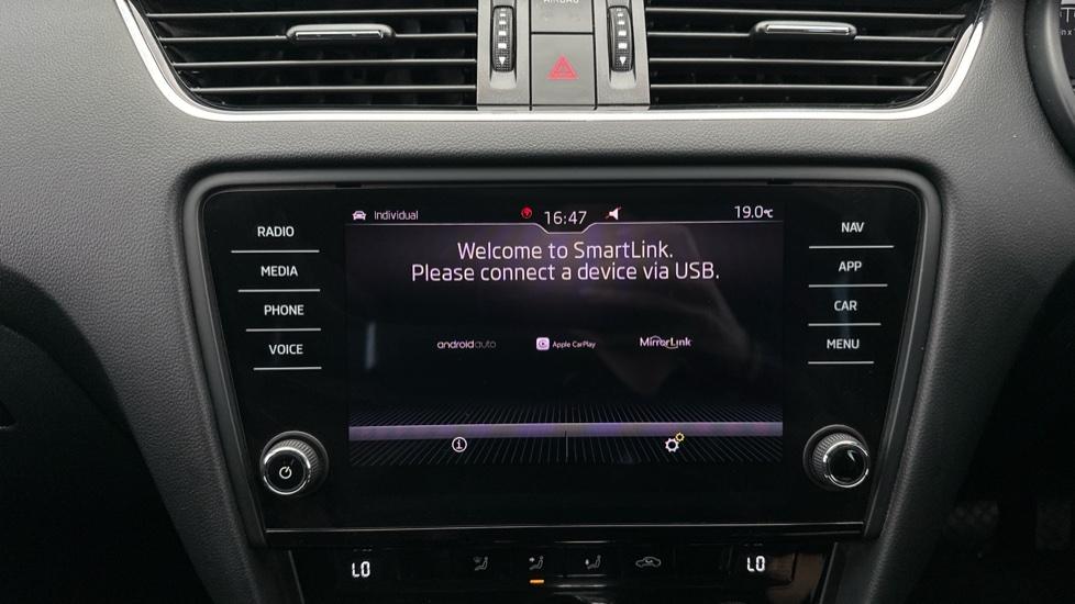 Apple Car Play & Android Auto