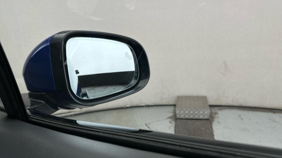 Blind Spot Monitoring System 