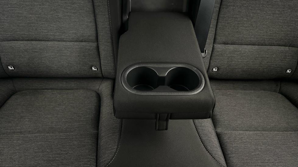 Rear Armrest/ Cup Holder