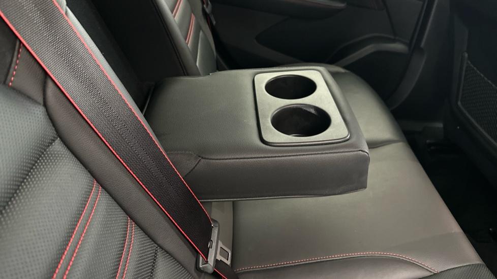 Rear Armrest/ Cup Holder