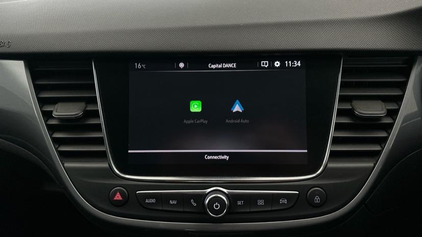 Apple Car Play & Android Auto