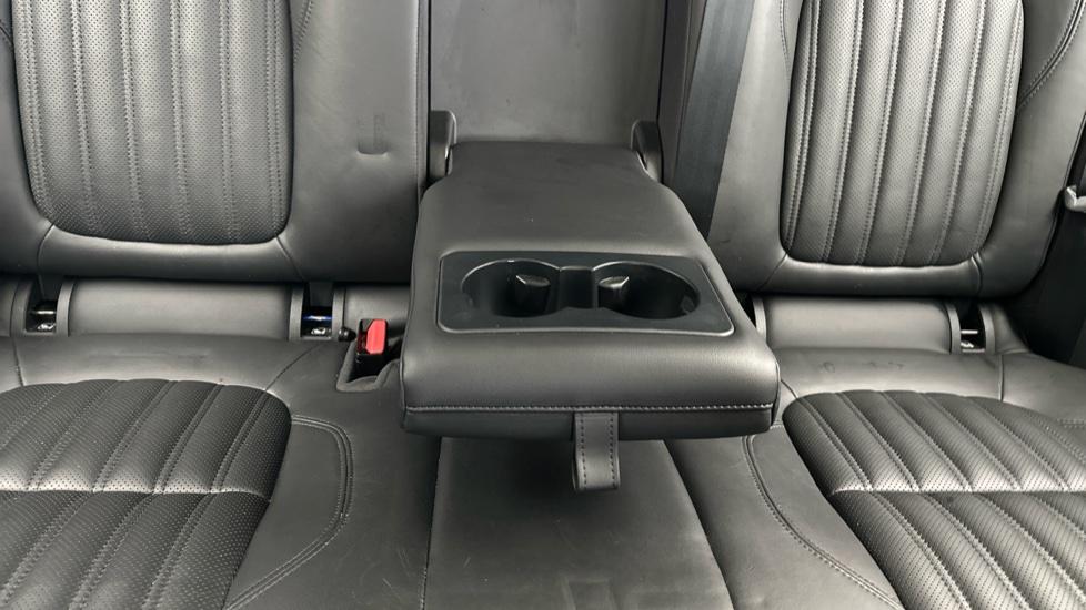 Rear Armrest/ Cup Holder