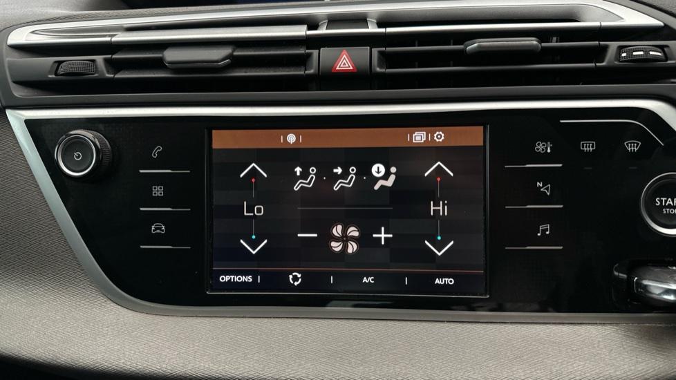 Air Conditioning /Dual Climate Control 