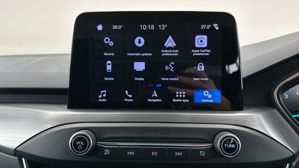 Apple Car Play & Android Auto