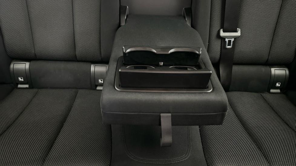 Rear Armrest/ Cup Holder