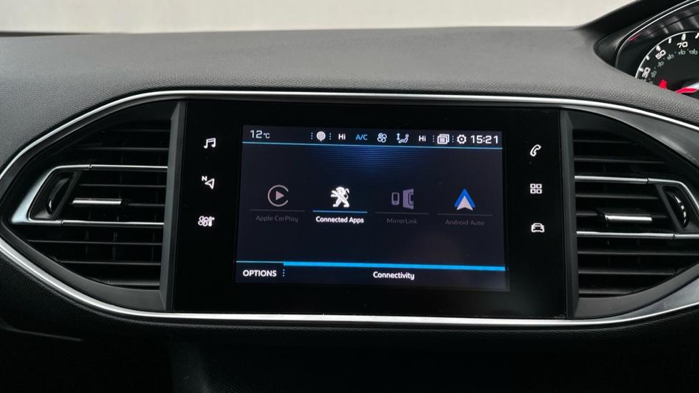 Apple Car Play & Android Auto