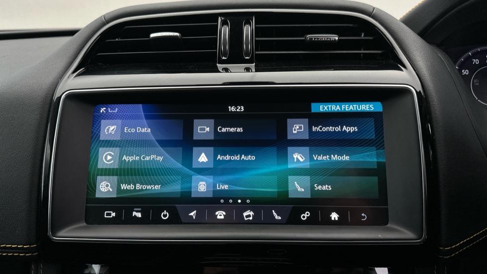 Apple Car Play & Android Auto