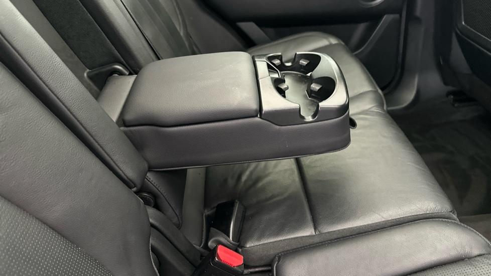 Rear Armrest/ Cup Holder