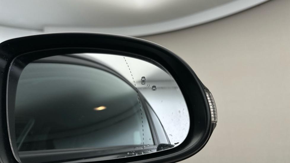 Blind Spot Monitoring System 