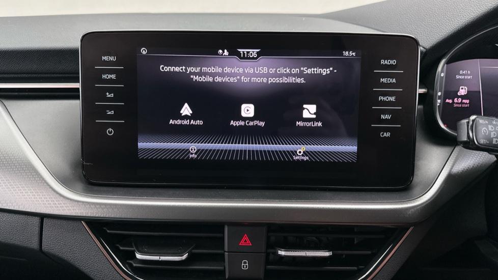 Apple Car Play & Android Auto