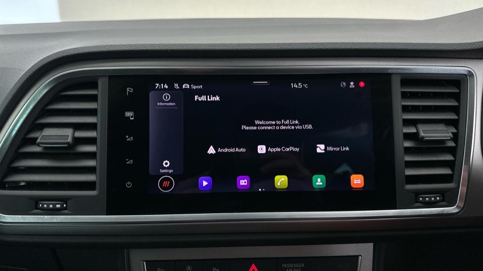 Apple Car Play & Android Auto