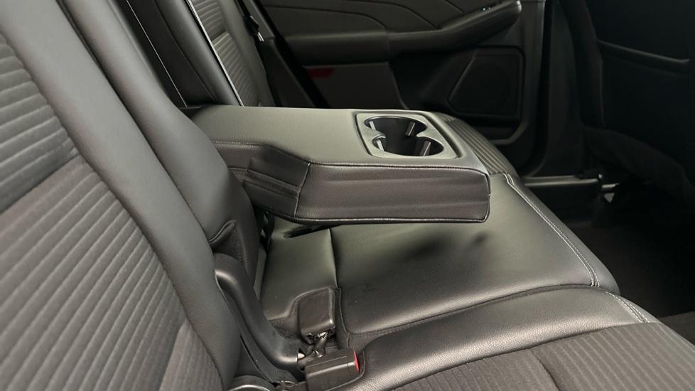 Rear Armrest/ Cup Holder