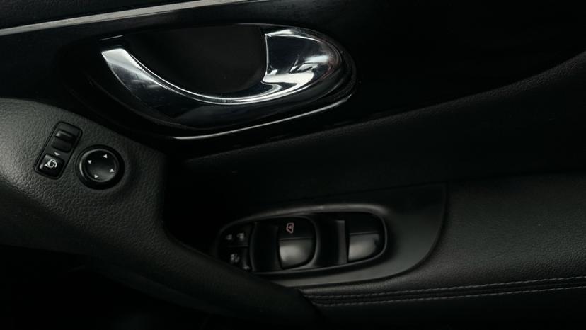 Electric Windows / Wing Mirrors 